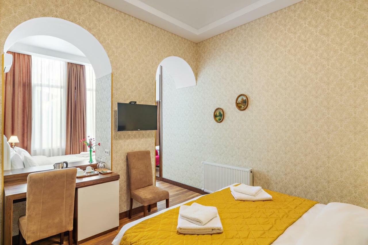 Ornament Hotel 트빌리시 외부 사진